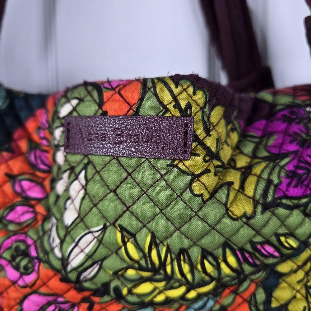 VERA BRADLEY Quilted Bag Vibrant Paisley Fall Leaves Pattern EUC Retired Pattern - Picture 2 of 7